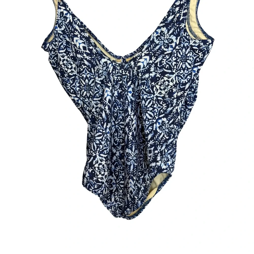 Miraclesuit Blue White Floral Tile Print One Piece Swimsuit Womens‎ 10 12